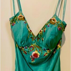 Sue Wong silk asymmetrical green embroidered dress. Size 6